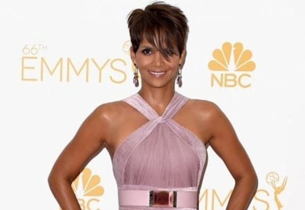 هالي بيري هالي بيري